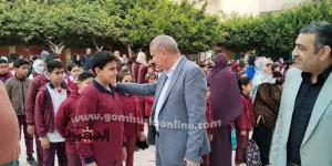 مدير تعليم دمياط يتفقد مدارس عاصمة المحافظة 