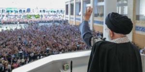 خطبتا الإمام الخامنئي خلال صلاة عيد الفطر 2024