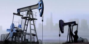 استقرار أسعار النفط وسط علامات على تباطؤ الاقتصاد في أمريكا