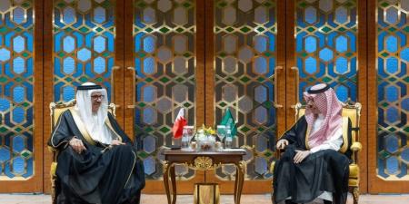 وزير الخارجية ونظيره البحريني يستعرضان العلاقات الوثيقة بين البلدين الشقيقين